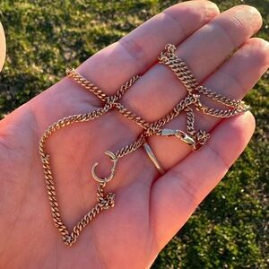 Vintage 9k ct yellow gold curb carabiner and catbird charm holder chain necklace